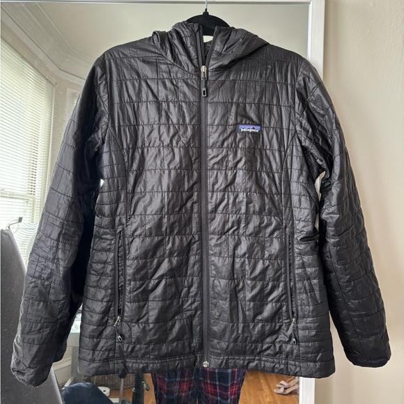 Patagonia Jackets & Blazers - Patagonia Down jacket with hood
